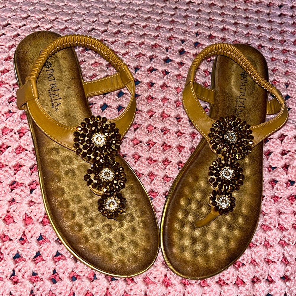 Patrizia by Spring step Sandals with beaded flowers